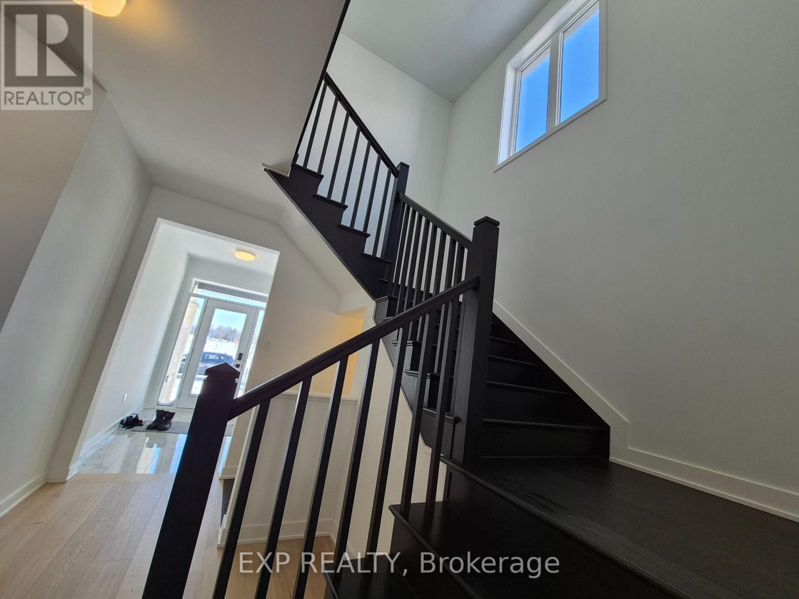 












805 PEARLY EVERLASTING CRESCENT

,
Ottawa,




Ontario
K0A2Z0

