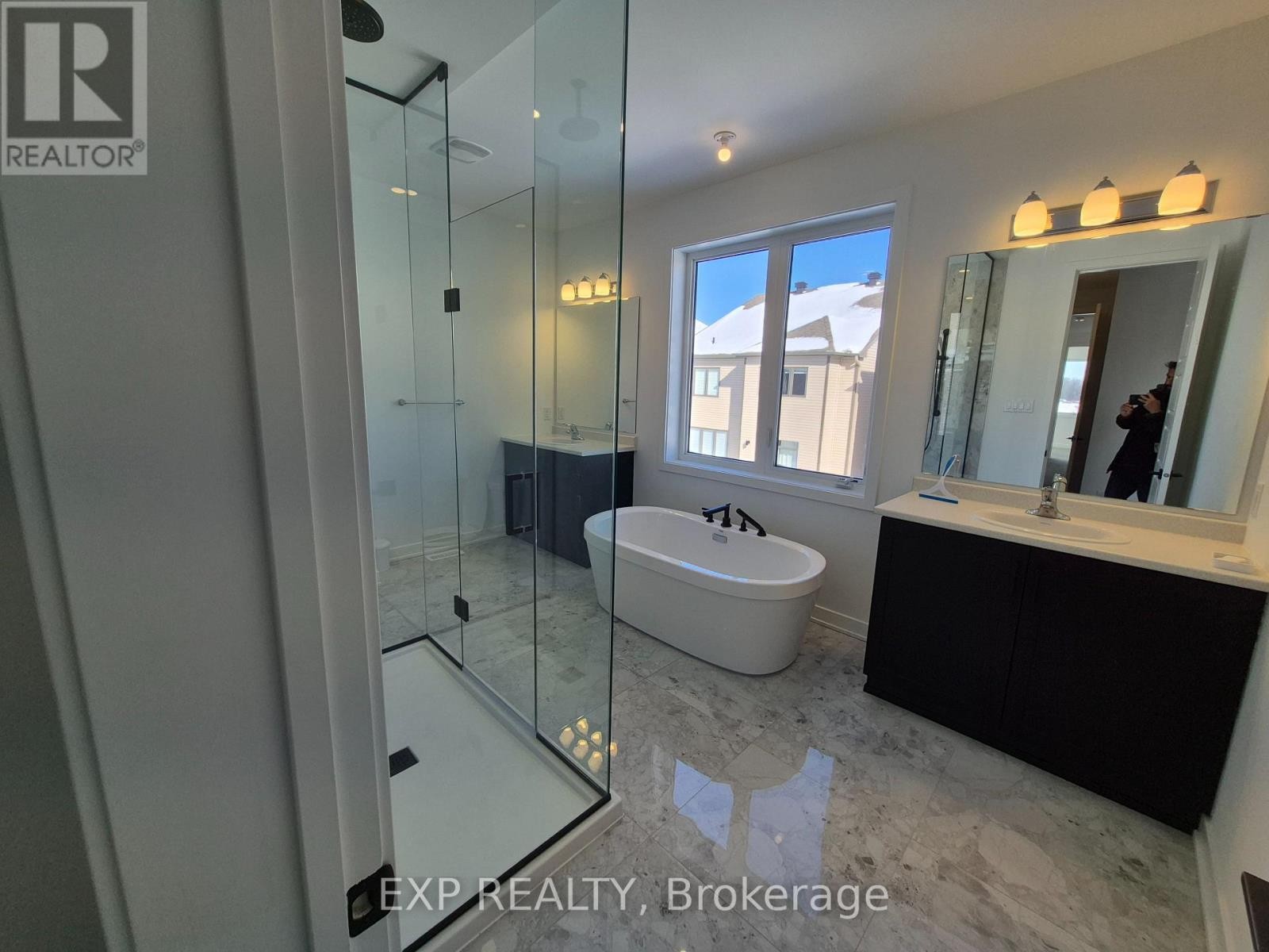 












805 PEARLY EVERLASTING CRESCENT

,
Ottawa,




Ontario
K0A2Z0

