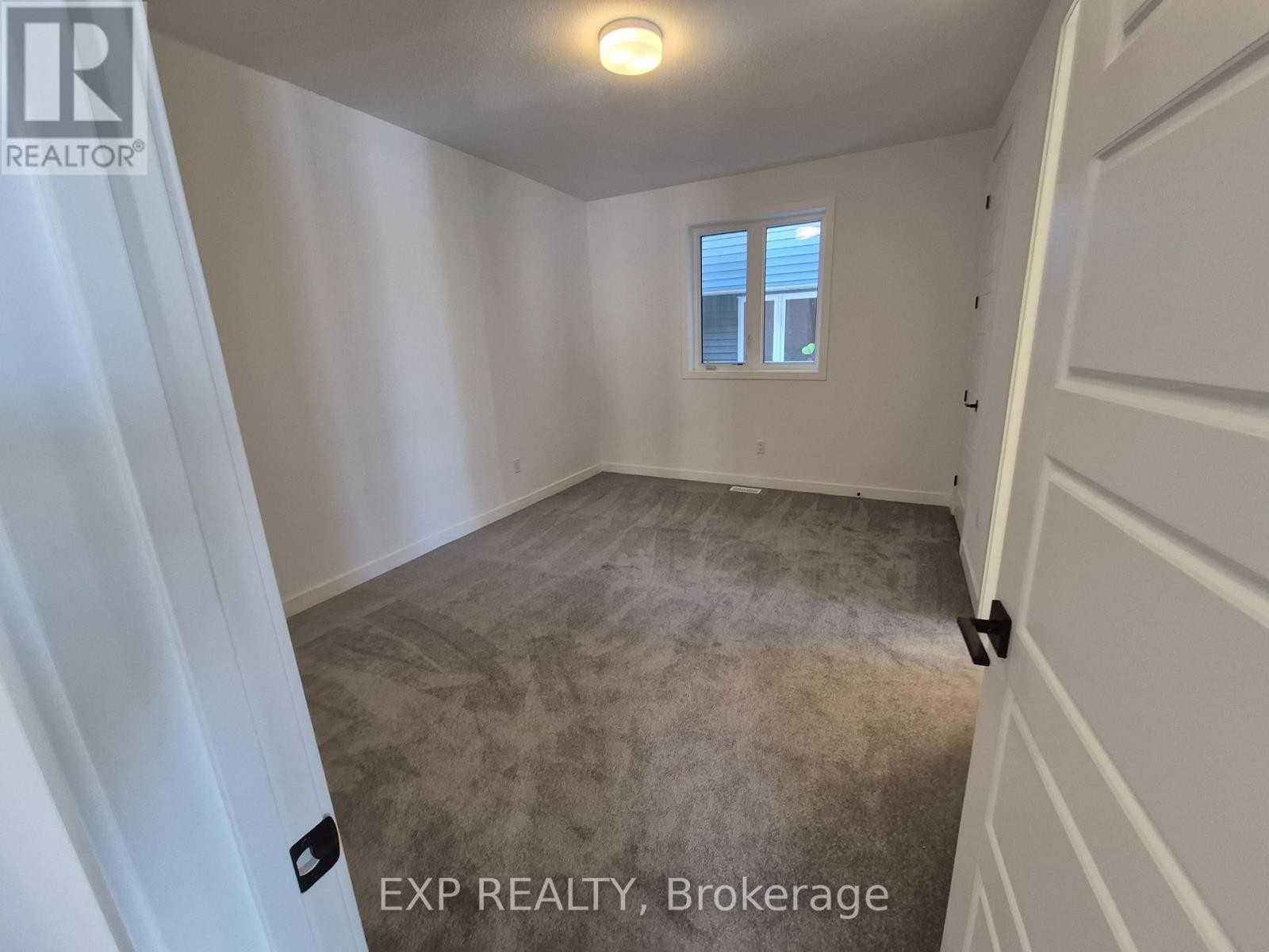 












805 PEARLY EVERLASTING CRESCENT

,
Ottawa,




Ontario
K0A2Z0

