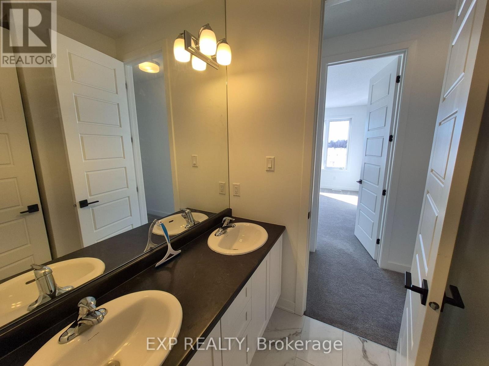 












805 PEARLY EVERLASTING CRESCENT

,
Ottawa,




Ontario
K0A2Z0

