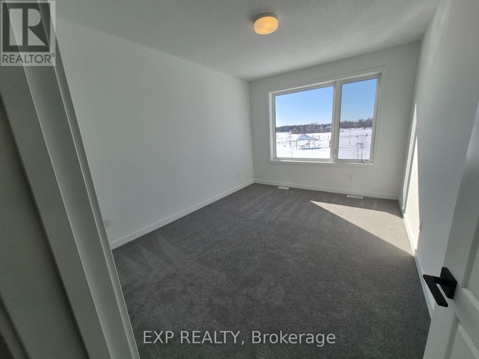 












805 PEARLY EVERLASTING CRESCENT

,
Ottawa,




Ontario
K0A2Z0

