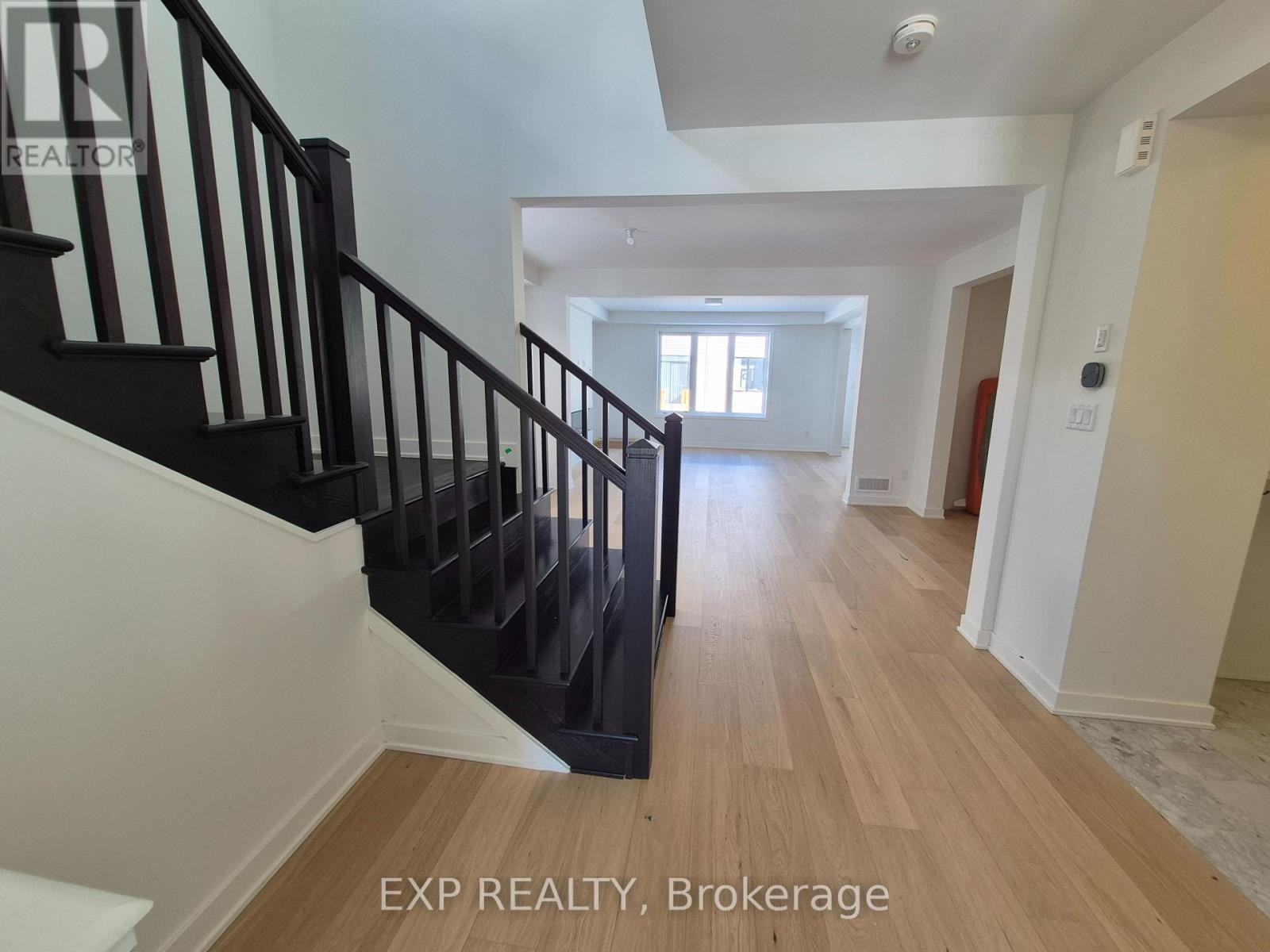 












805 PEARLY EVERLASTING CRESCENT

,
Ottawa,




Ontario
K0A2Z0

