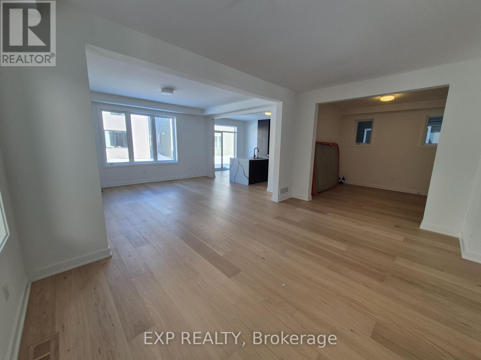 












805 PEARLY EVERLASTING CRESCENT

,
Ottawa,




Ontario
K0A2Z0

