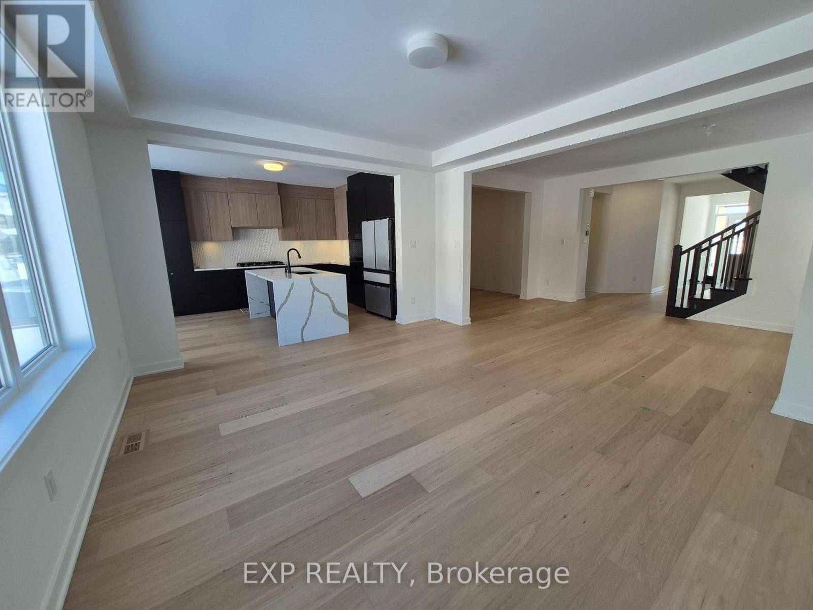 












805 PEARLY EVERLASTING CRESCENT

,
Ottawa,




Ontario
K0A2Z0

