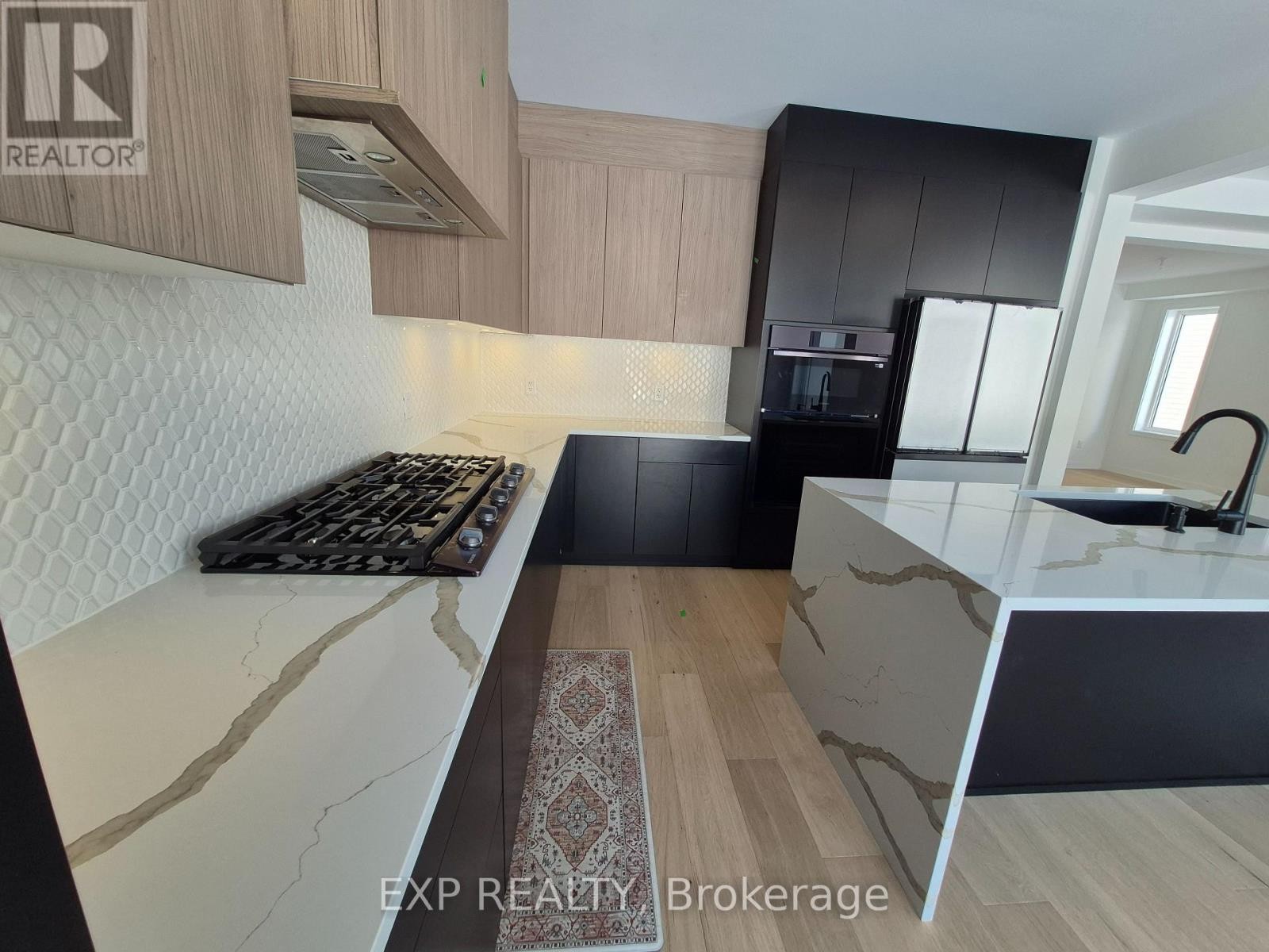 












805 PEARLY EVERLASTING CRESCENT

,
Ottawa,




Ontario
K0A2Z0

