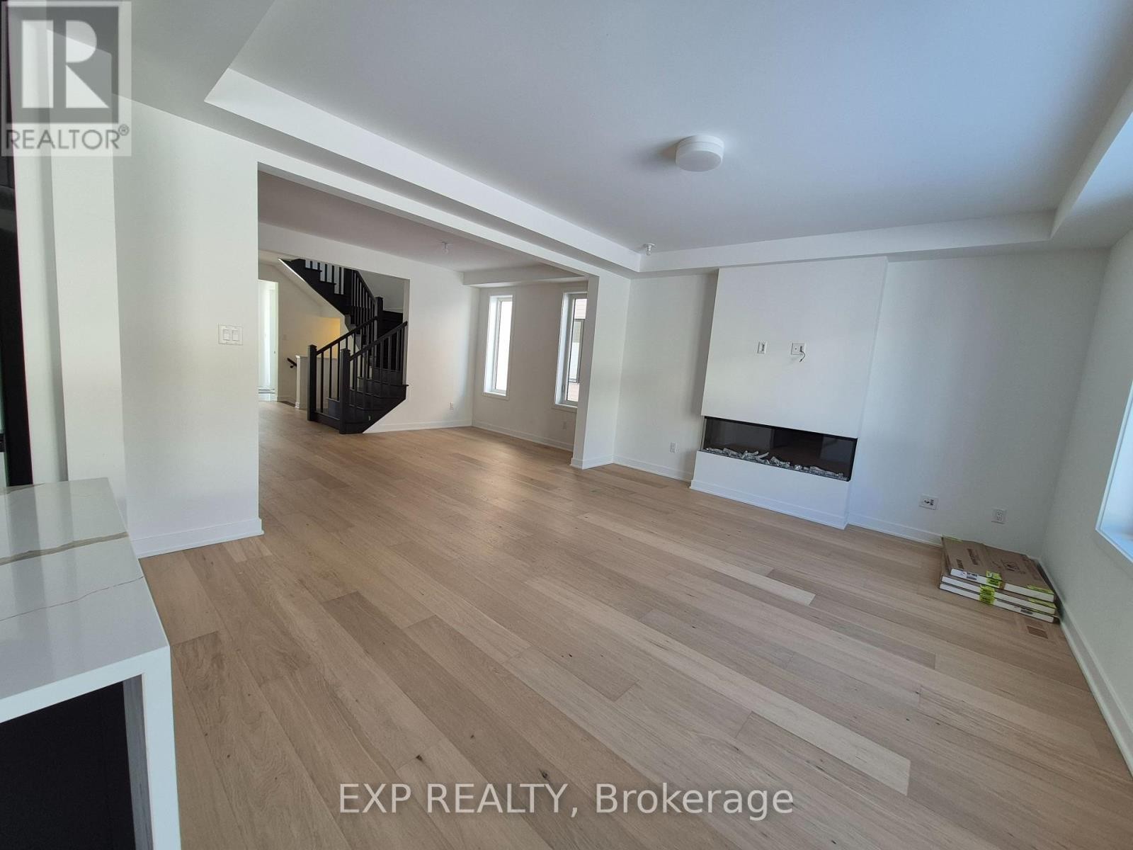 












805 PEARLY EVERLASTING CRESCENT

,
Ottawa,




Ontario
K0A2Z0

