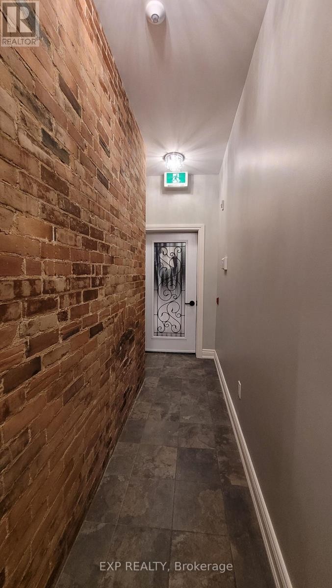 












101 - 157-159 JAMES STREET

,
Ottawa,




Ontario
K1R5M4

