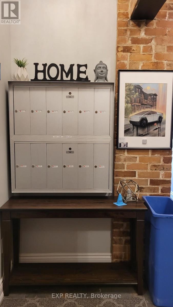 












101 - 157-159 JAMES STREET

,
Ottawa,




Ontario
K1R5M4

