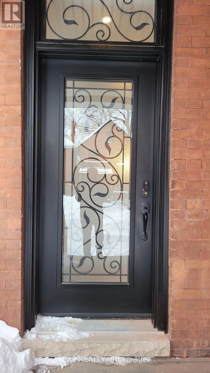 












101 - 157-159 JAMES STREET

,
Ottawa,




Ontario
K1R5M4

