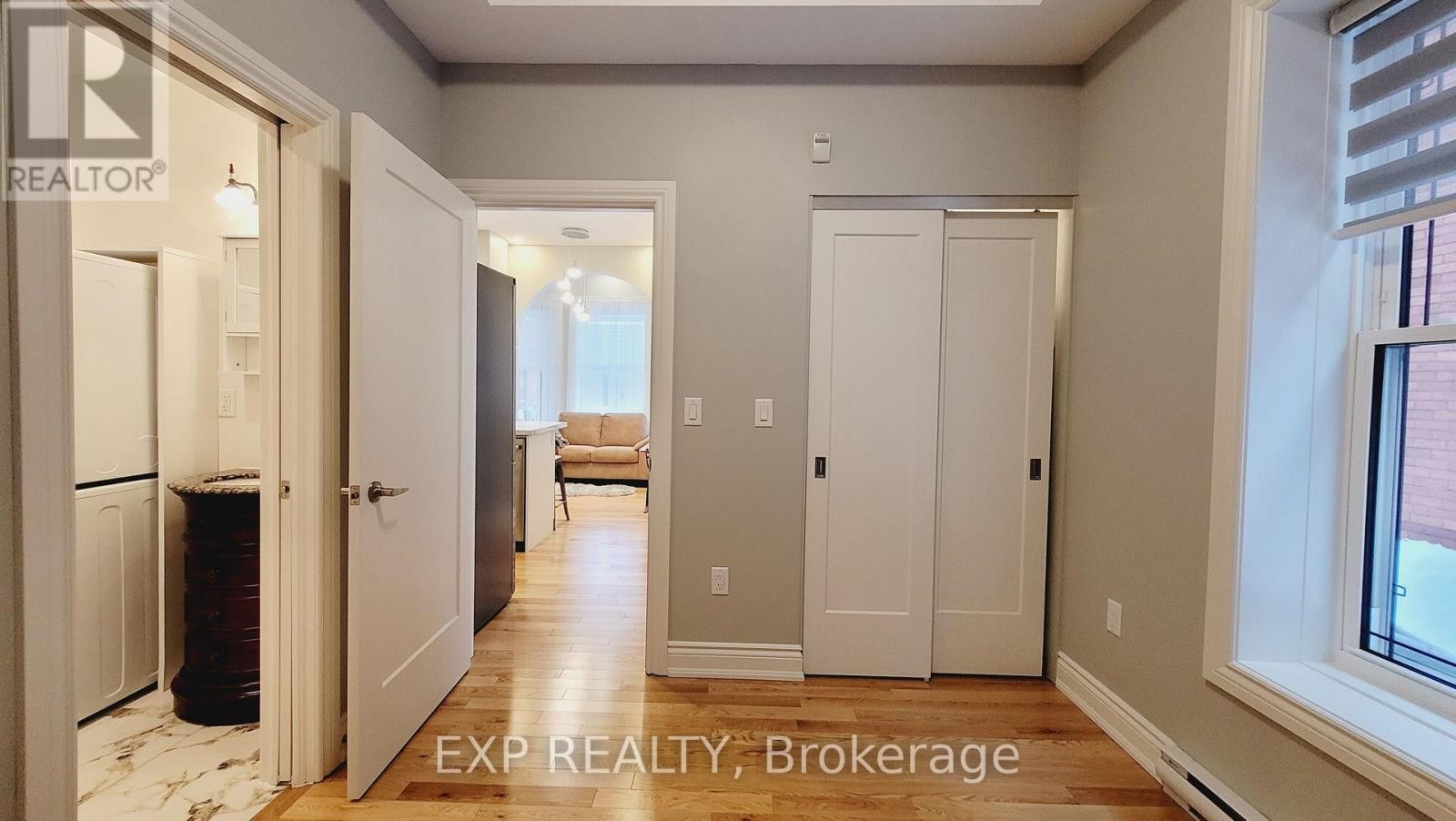 












101 - 157-159 JAMES STREET

,
Ottawa,




Ontario
K1R5M4

