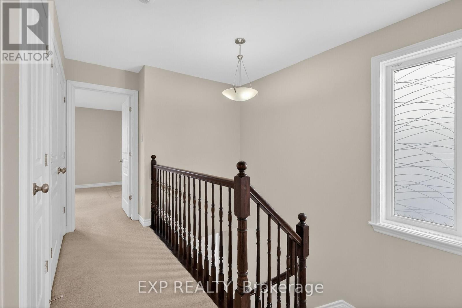 












529 ROWERS WAY

,
Ottawa,




Ontario
K1X0C6

