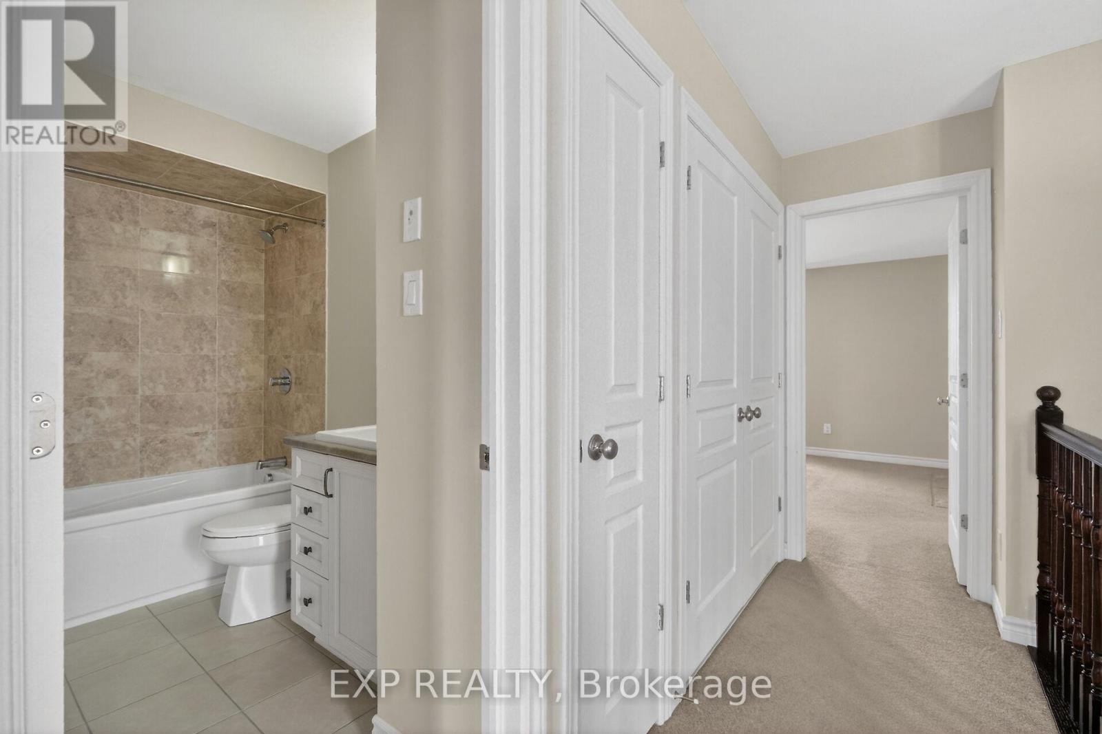 












529 ROWERS WAY

,
Ottawa,




Ontario
K1X0C6

