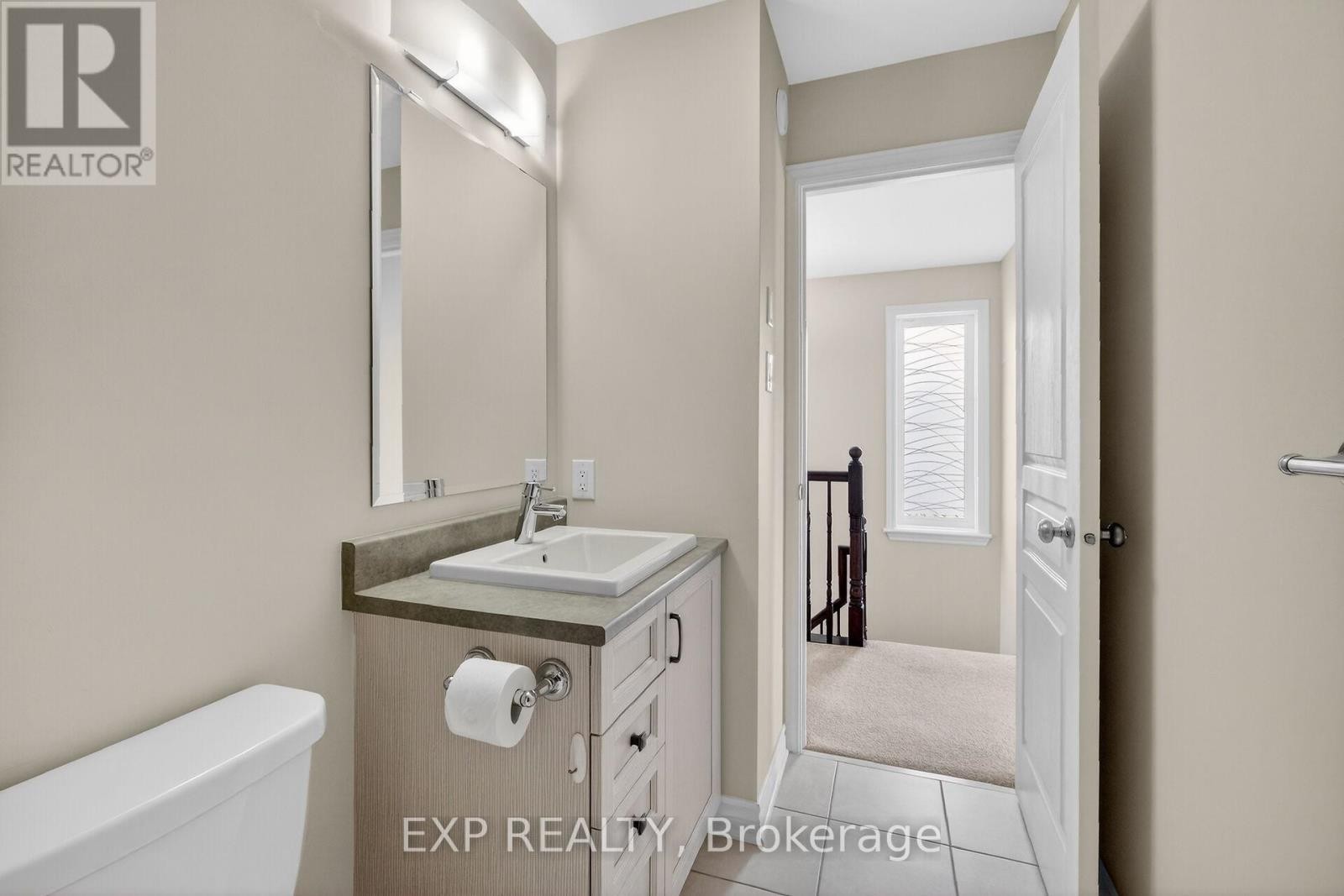 












529 ROWERS WAY

,
Ottawa,




Ontario
K1X0C6

