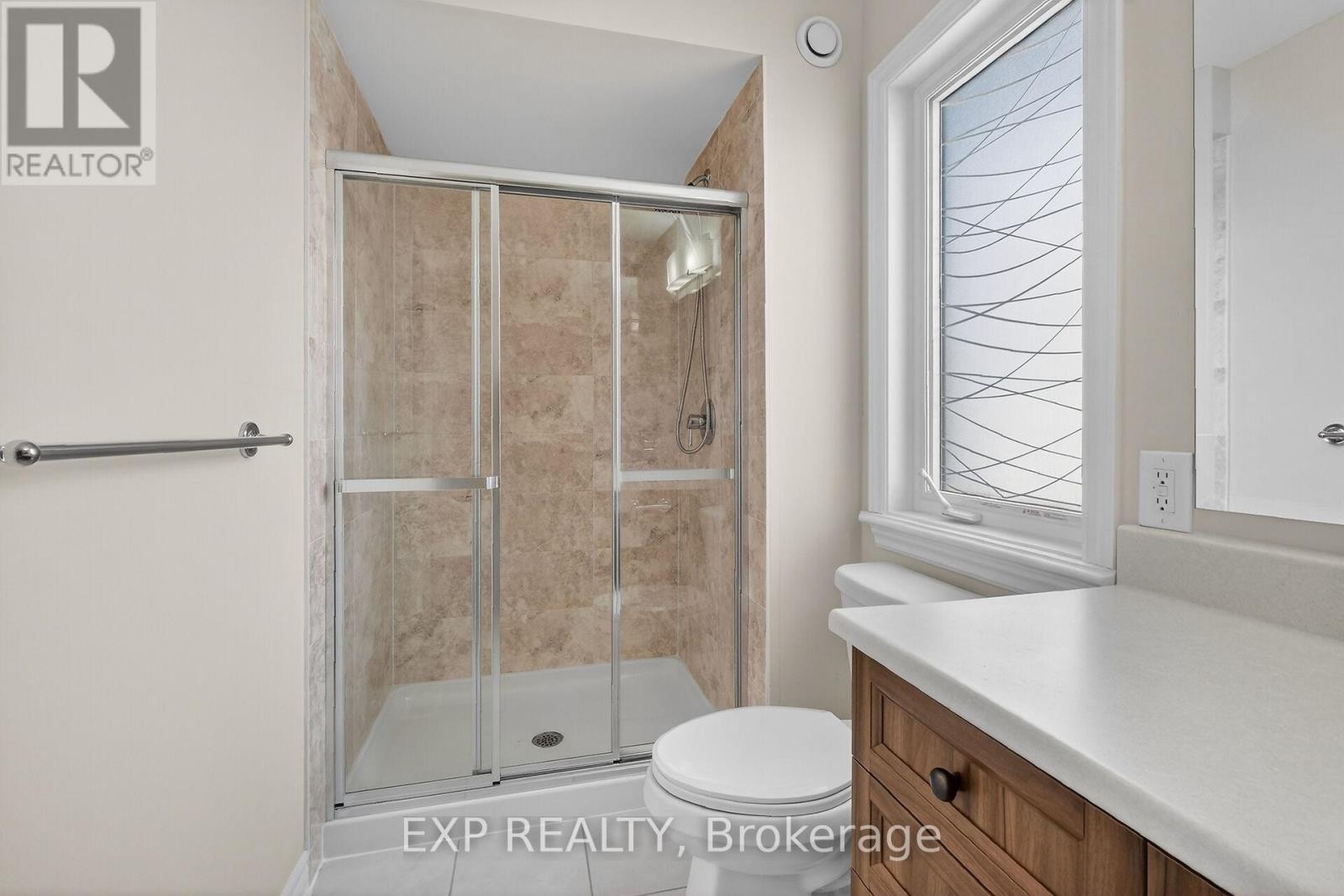 












529 ROWERS WAY

,
Ottawa,




Ontario
K1X0C6

