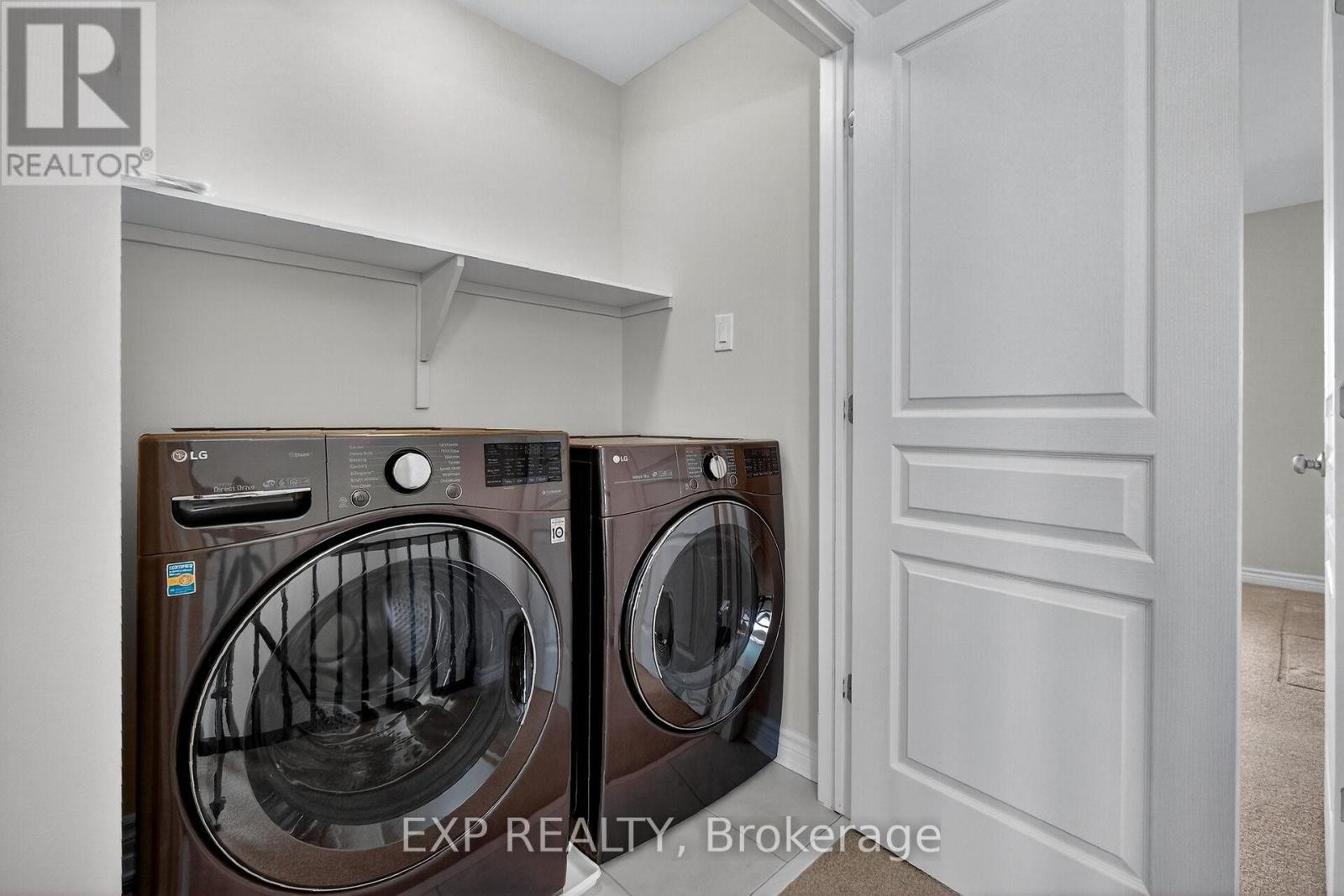 












529 ROWERS WAY

,
Ottawa,




Ontario
K1X0C6

