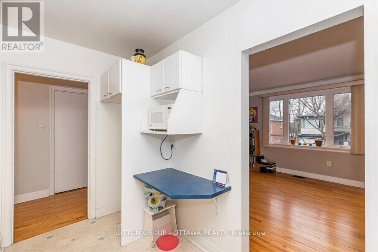 












391 GREENWOOD AVENUE

,
Ottawa,




Ontario
K2A0X4

