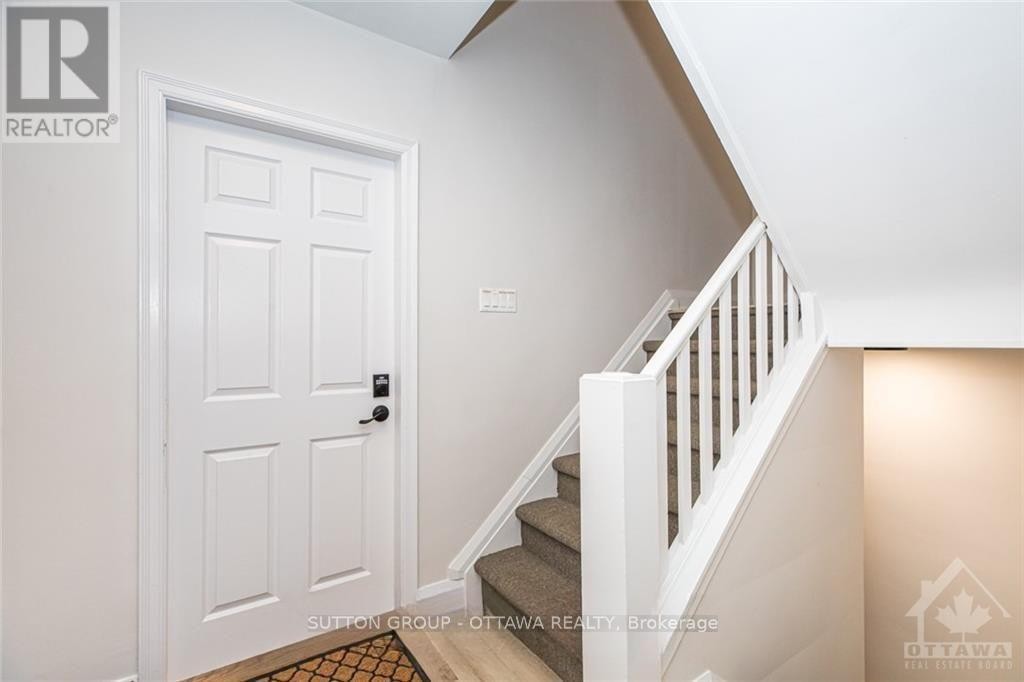 












391 GREENWOOD AVENUE

,
Ottawa,




Ontario
K2A0X4

