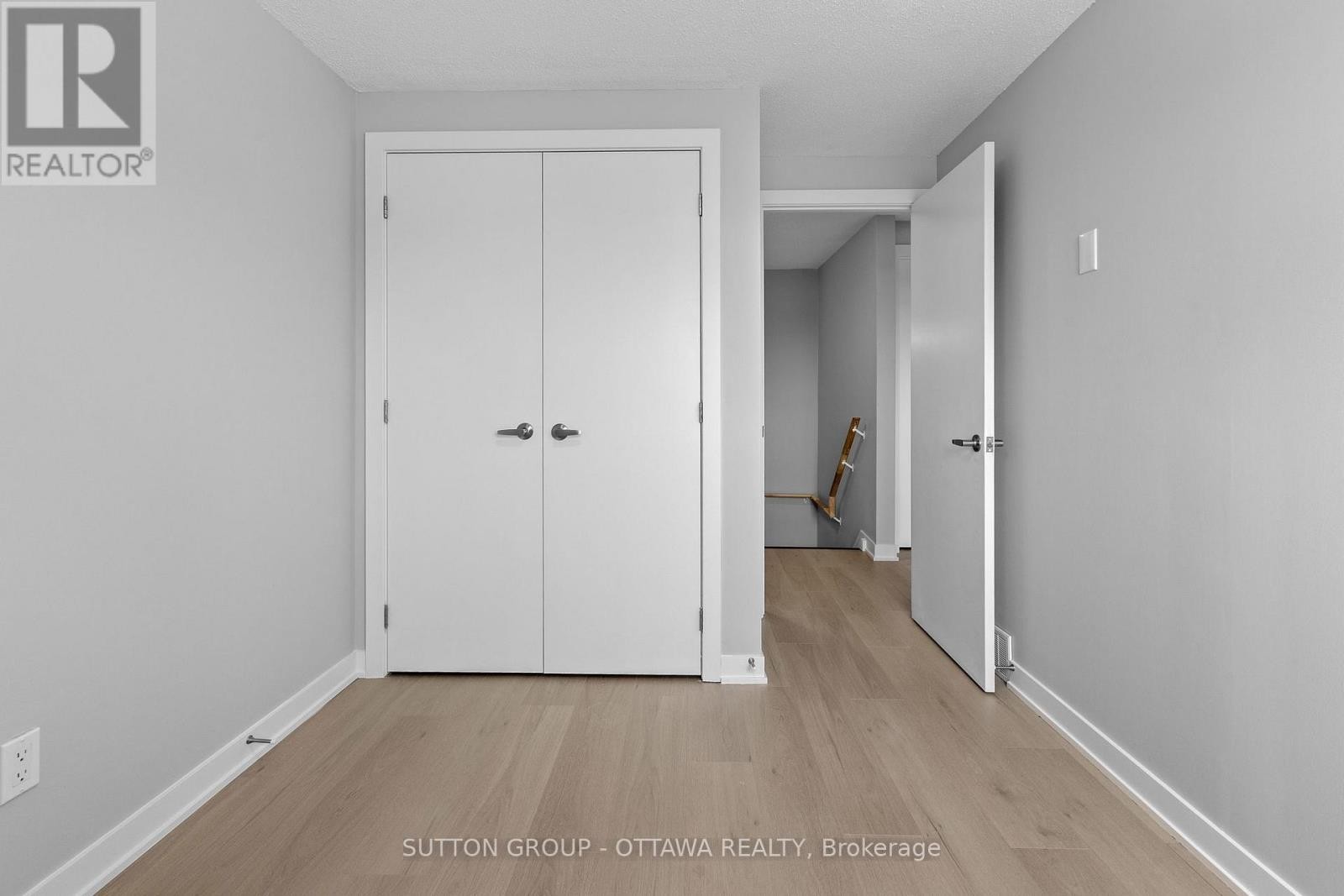 












68 - 2939 FAIRLEA CRESCENT

,
Ottawa,




Ontario
K1V9A5

