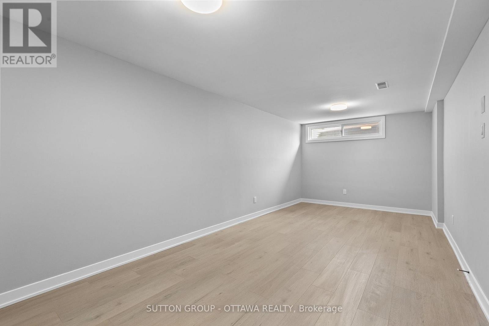 












68 - 2939 FAIRLEA CRESCENT

,
Ottawa,




Ontario
K1V9A5

