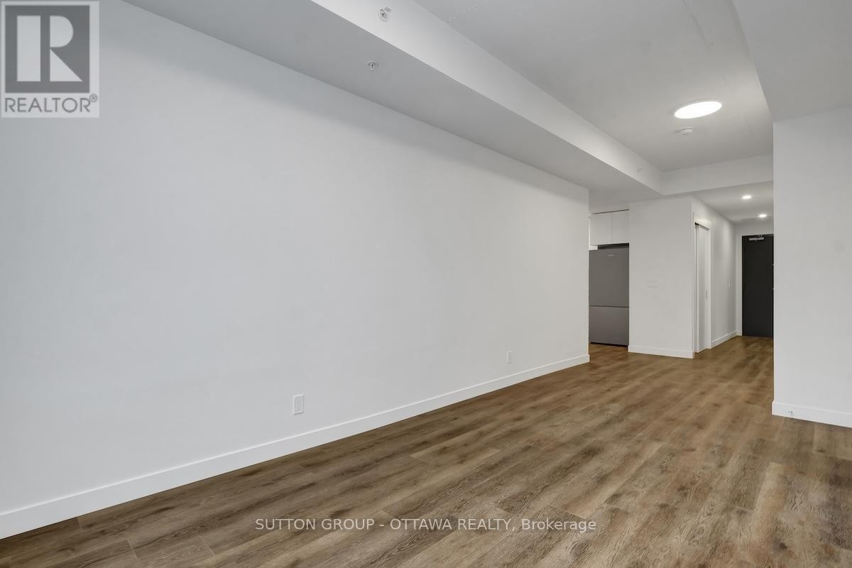 












601 - 399 WINSTON AVENUE

,
Ottawa,




Ontario
K2A1Y8

