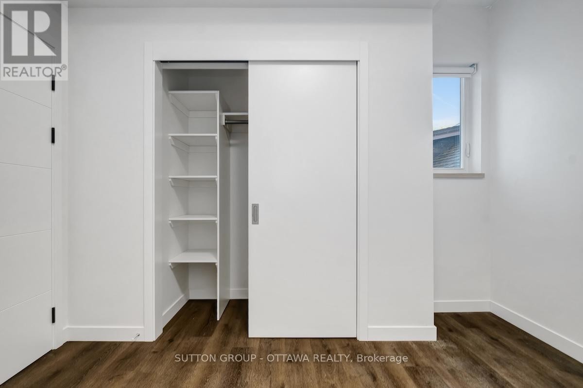 












601 - 399 WINSTON AVENUE

,
Ottawa,




Ontario
K2A1Y8

