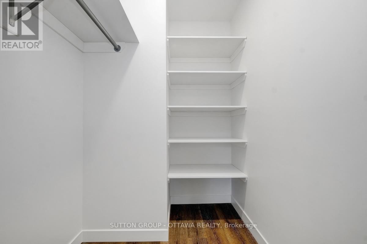 












601 - 399 WINSTON AVENUE

,
Ottawa,




Ontario
K2A1Y8

