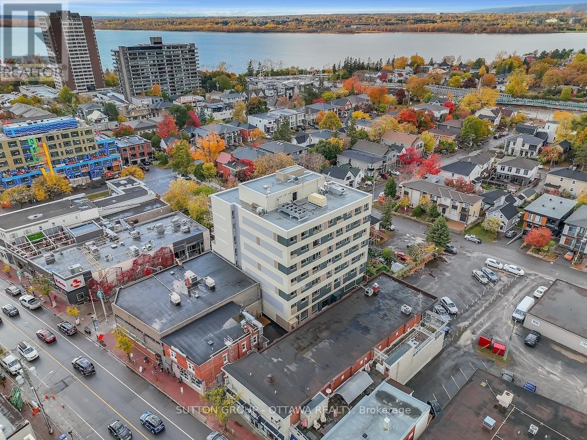 












601 - 399 WINSTON AVENUE

,
Ottawa,




Ontario
K2A1Y8

