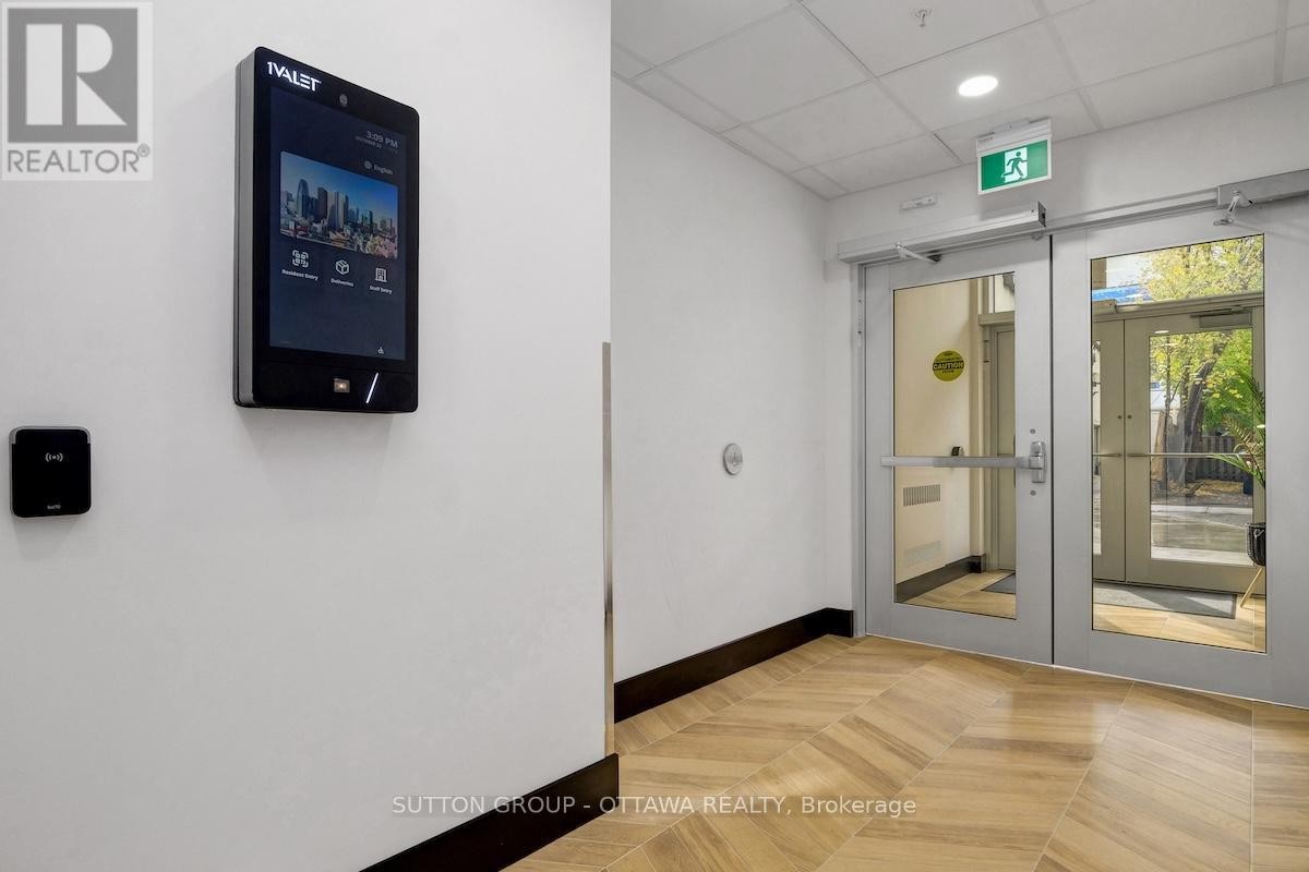 












601 - 399 WINSTON AVENUE

,
Ottawa,




Ontario
K2A1Y8

