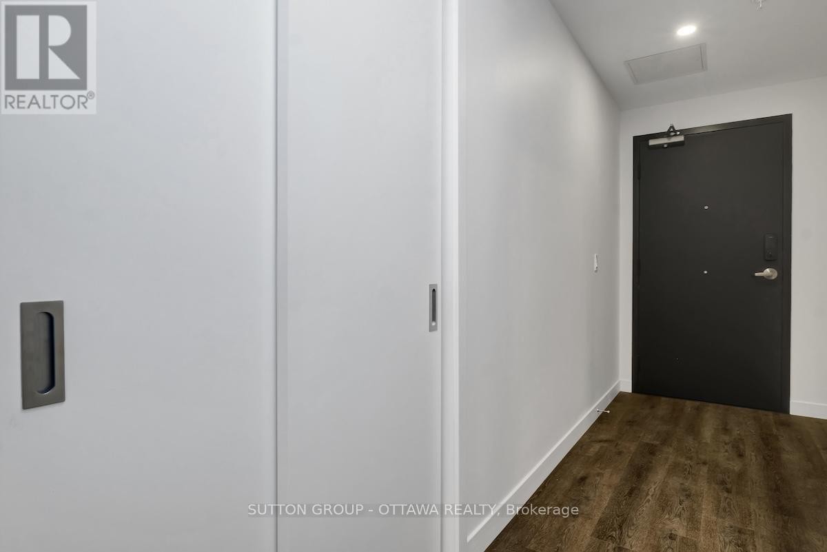 












601 - 399 WINSTON AVENUE

,
Ottawa,




Ontario
K2A1Y8

