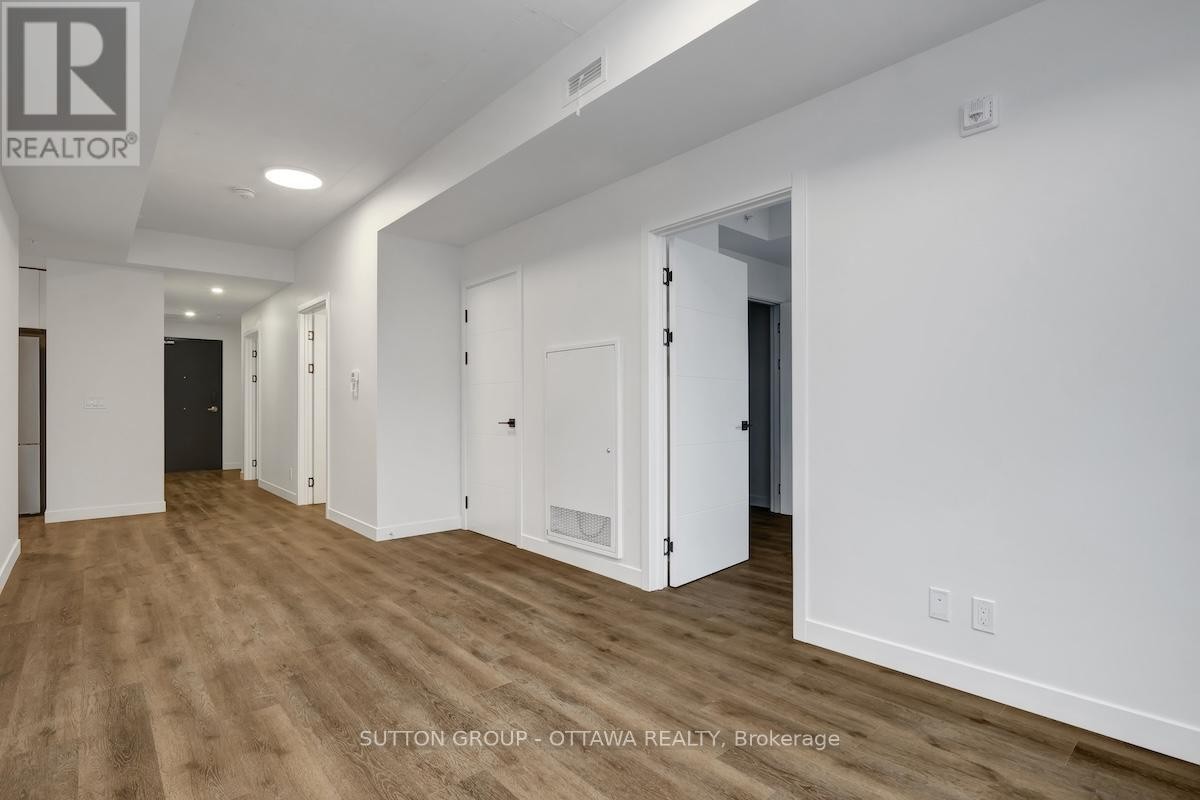 












701 - 399 WINSTON AVENUE

,
Ottawa,




Ontario
K2A1Y8

