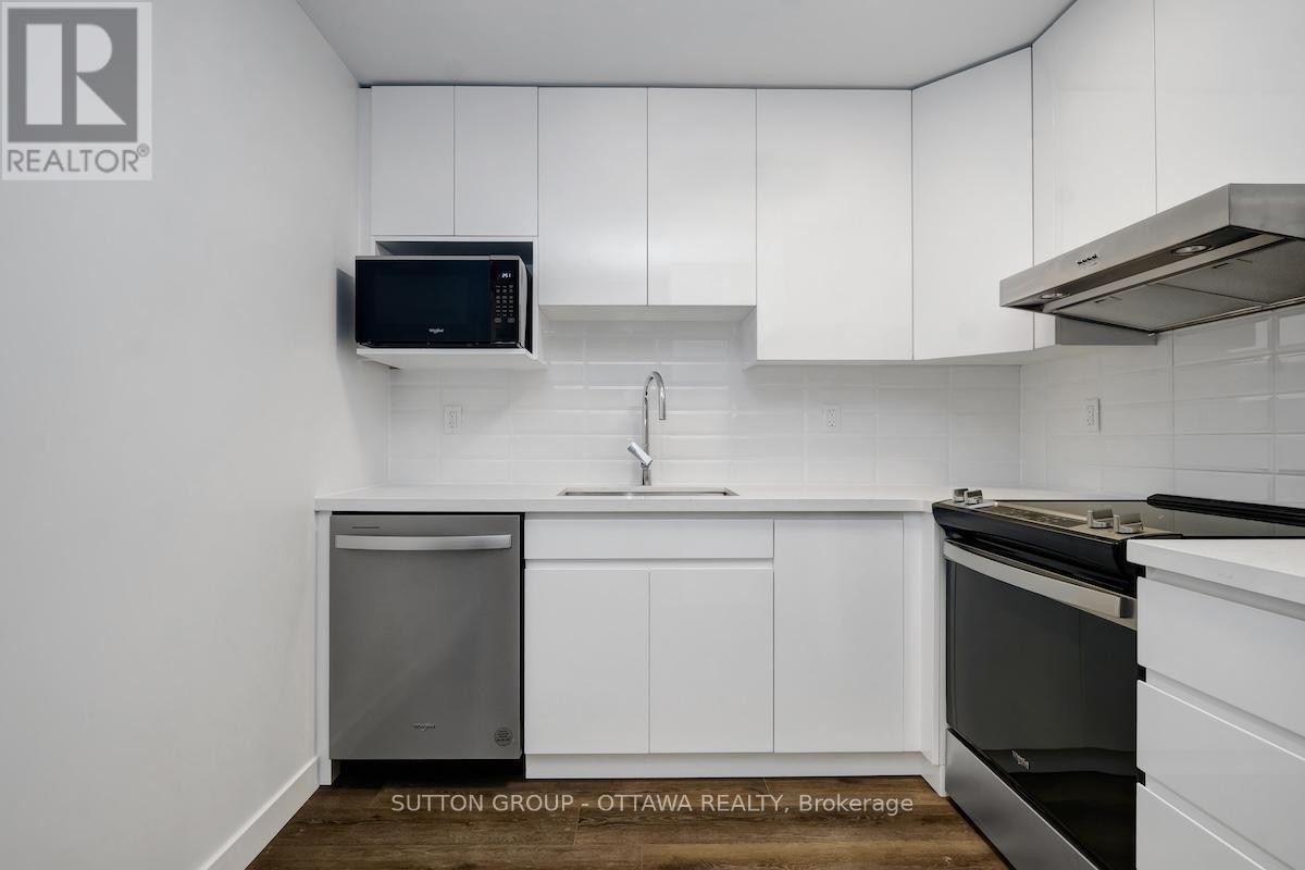 












701 - 399 WINSTON AVENUE

,
Ottawa,




Ontario
K2A1Y8

