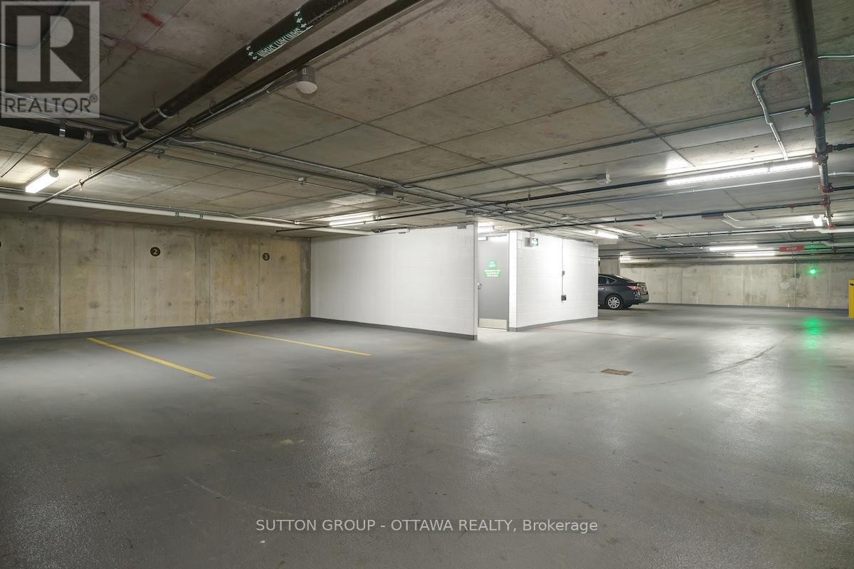 












701 - 399 WINSTON AVENUE

,
Ottawa,




Ontario
K2A1Y8

