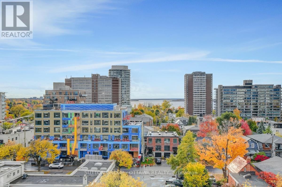 












701 - 399 WINSTON AVENUE

,
Ottawa,




Ontario
K2A1Y8

