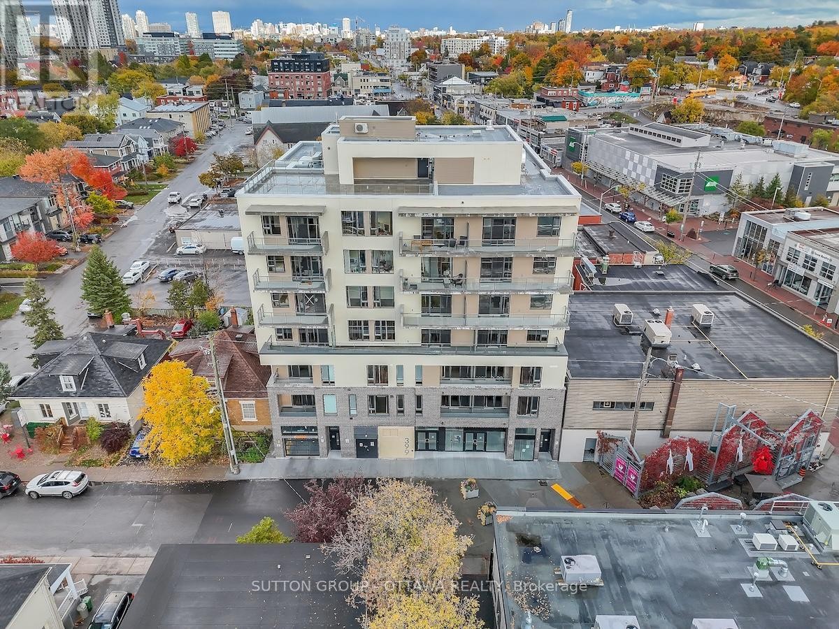 












701 - 399 WINSTON AVENUE

,
Ottawa,




Ontario
K2A1Y8

