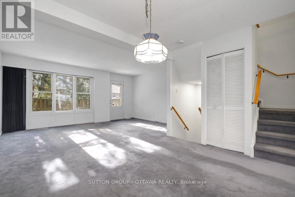 












54 - 920 DYNES ROAD

,
Ottawa,




Ontario
K2C0G8

