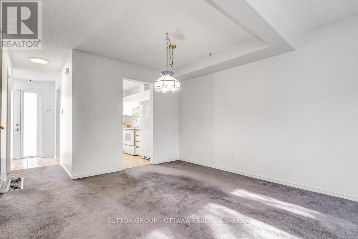 












54 - 920 DYNES ROAD

,
Ottawa,




Ontario
K2C0G8

