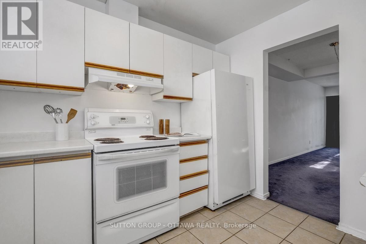 












54 - 920 DYNES ROAD

,
Ottawa,




Ontario
K2C0G8

