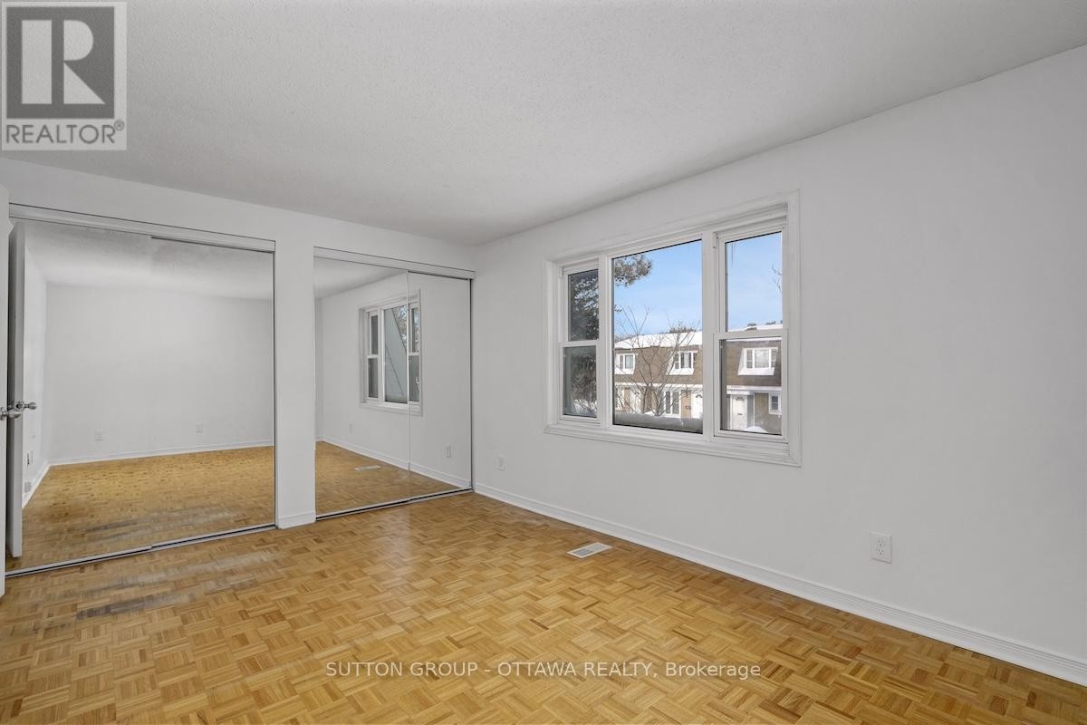 












54 - 920 DYNES ROAD

,
Ottawa,




Ontario
K2C0G8

