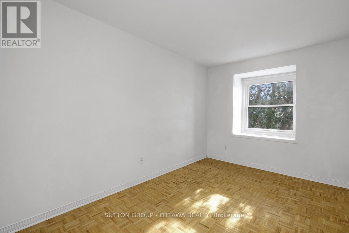 












54 - 920 DYNES ROAD

,
Ottawa,




Ontario
K2C0G8

