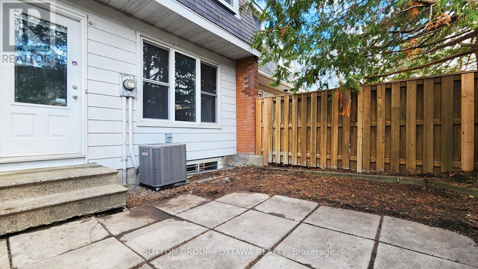 












54 - 920 DYNES ROAD

,
Ottawa,




Ontario
K2C0G8

