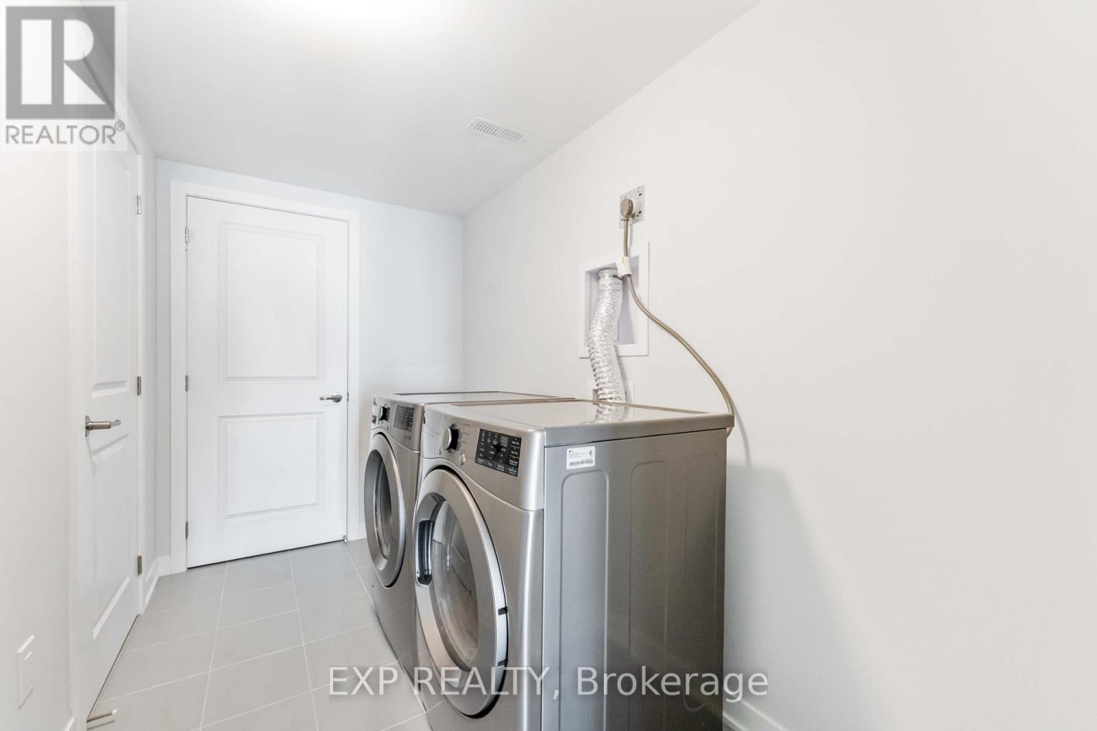 












322 OLIVENITE PRIVATE

,
Ottawa,




Ontario
K2J7J4

