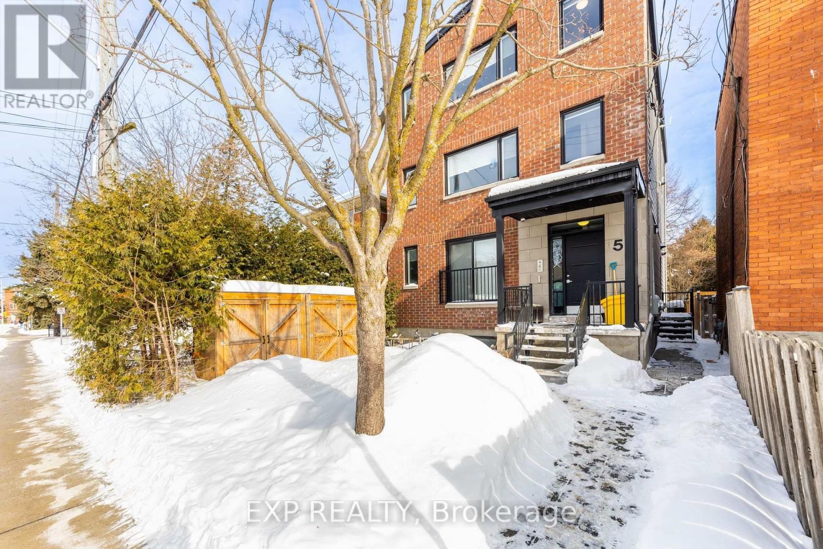 












59 CONCORD STREET N

,
Ottawa,




Ontario
K1S0Y5

