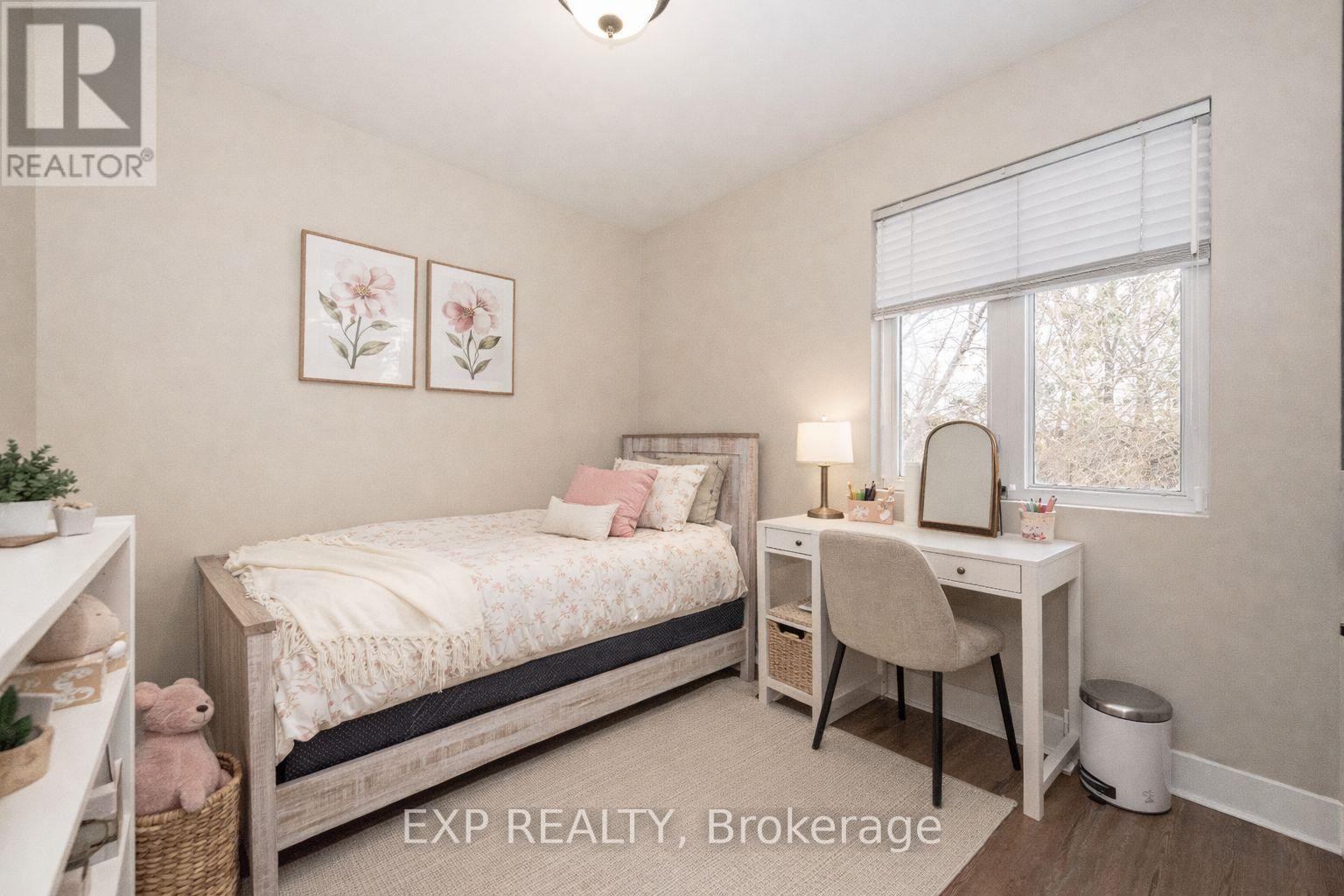 












59 CONCORD STREET N

,
Ottawa,




Ontario
K1S0Y5

