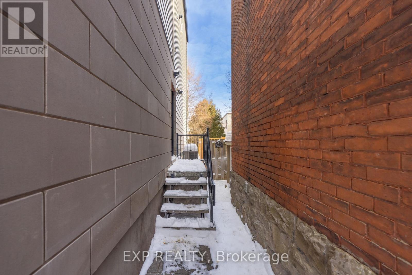 












59 CONCORD STREET N

,
Ottawa,




Ontario
K1S0Y5

