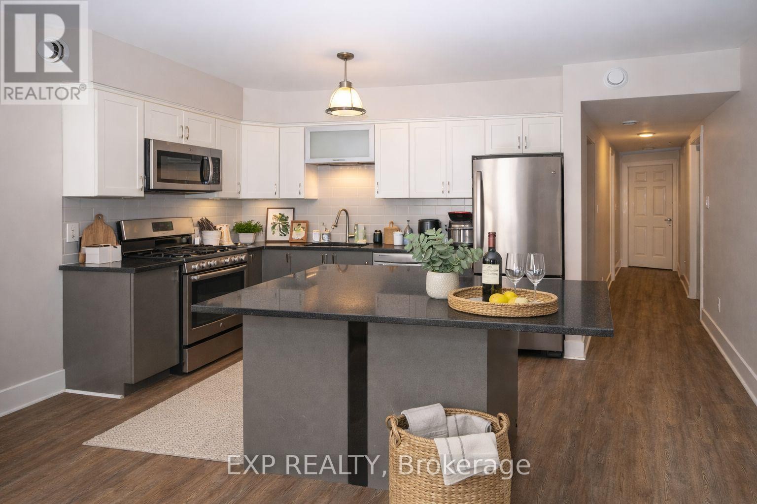 












59 CONCORD STREET N

,
Ottawa,




Ontario
K1S0Y5

