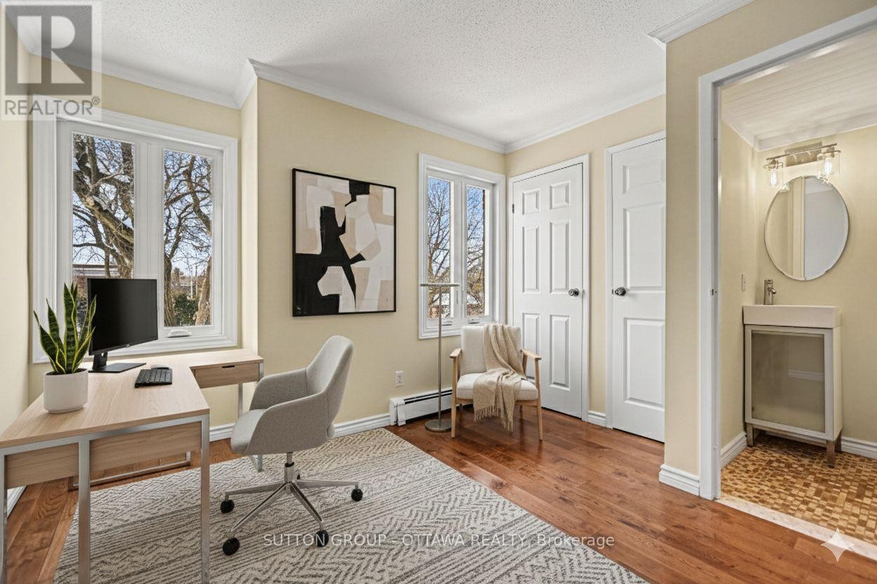 












207 MART CIRCLE

,
Ottawa,




Ontario
K1K4K2

