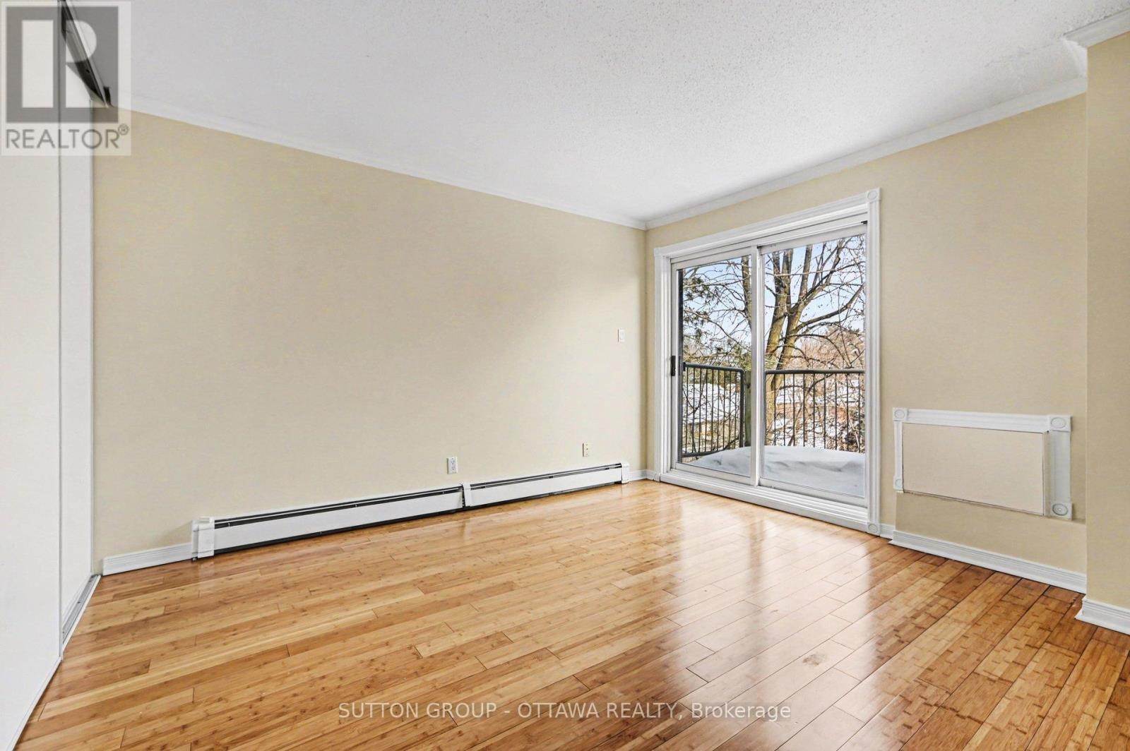 












207 MART CIRCLE

,
Ottawa,




Ontario
K1K4K2

