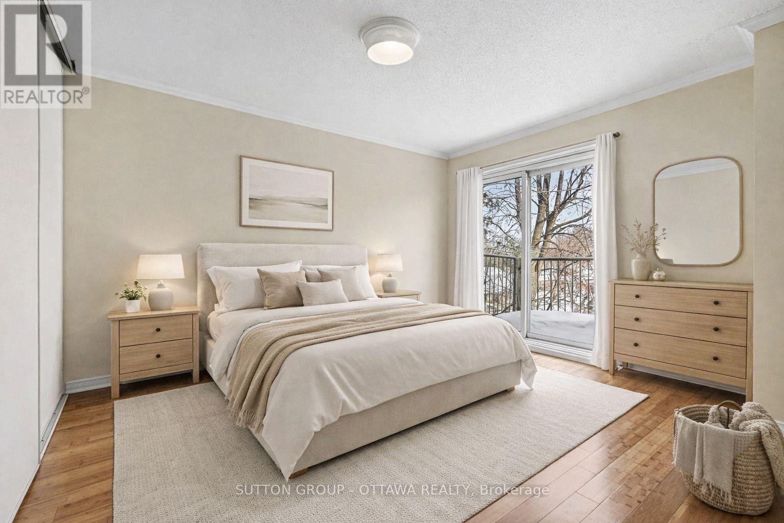 












207 MART CIRCLE

,
Ottawa,




Ontario
K1K4K2

