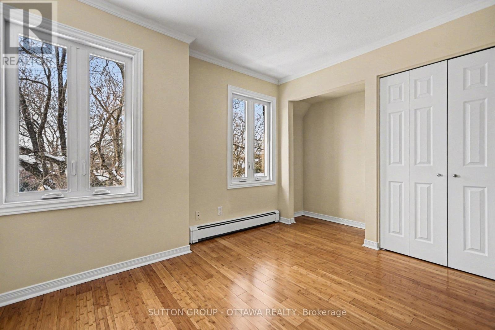 












207 MART CIRCLE

,
Ottawa,




Ontario
K1K4K2

