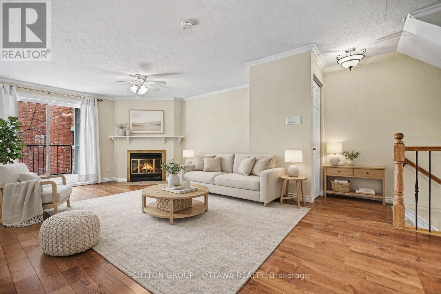 












207 MART CIRCLE

,
Ottawa,




Ontario
K1K4K2

